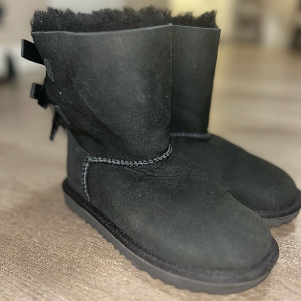 Black UGGS